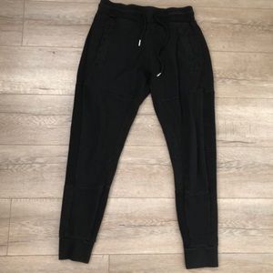Zara men’s black joggers with back zipper pocket